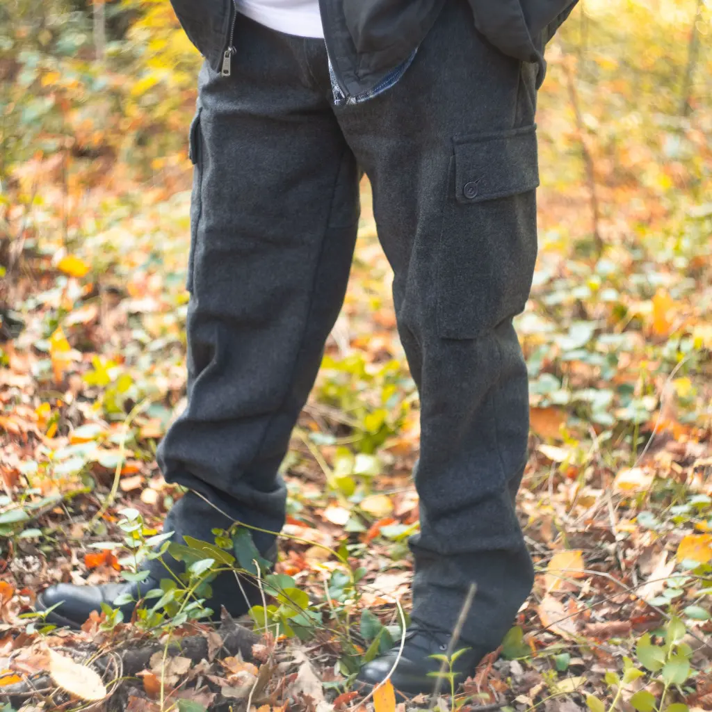 Classic Wool Cargo Pants | Swiss Link